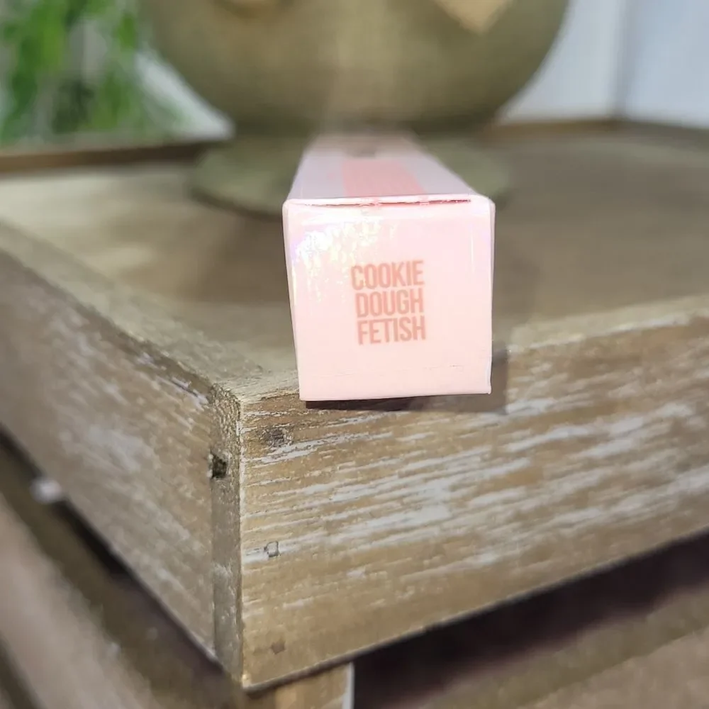 NIB Jeffree Star Cosmetic Supreme Gloss - Cookie Dough Fetish